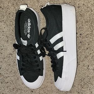 Nizza Adidas platform tennies women size 10